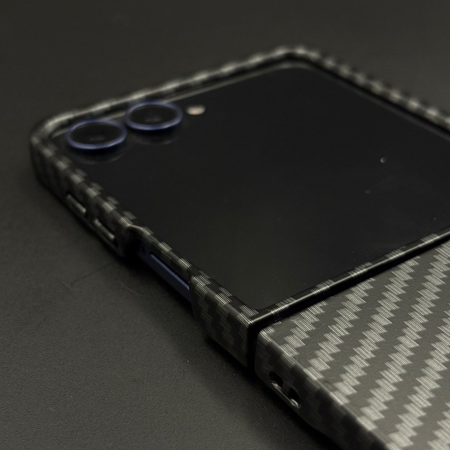 Carbon Fibre Texture MagSafe Mobile Case Cover for Samsung Galaxy Z Flip 7