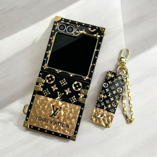 Samsung Galaxy Z Flip 7 FE Luxury Trunk Case With Chain