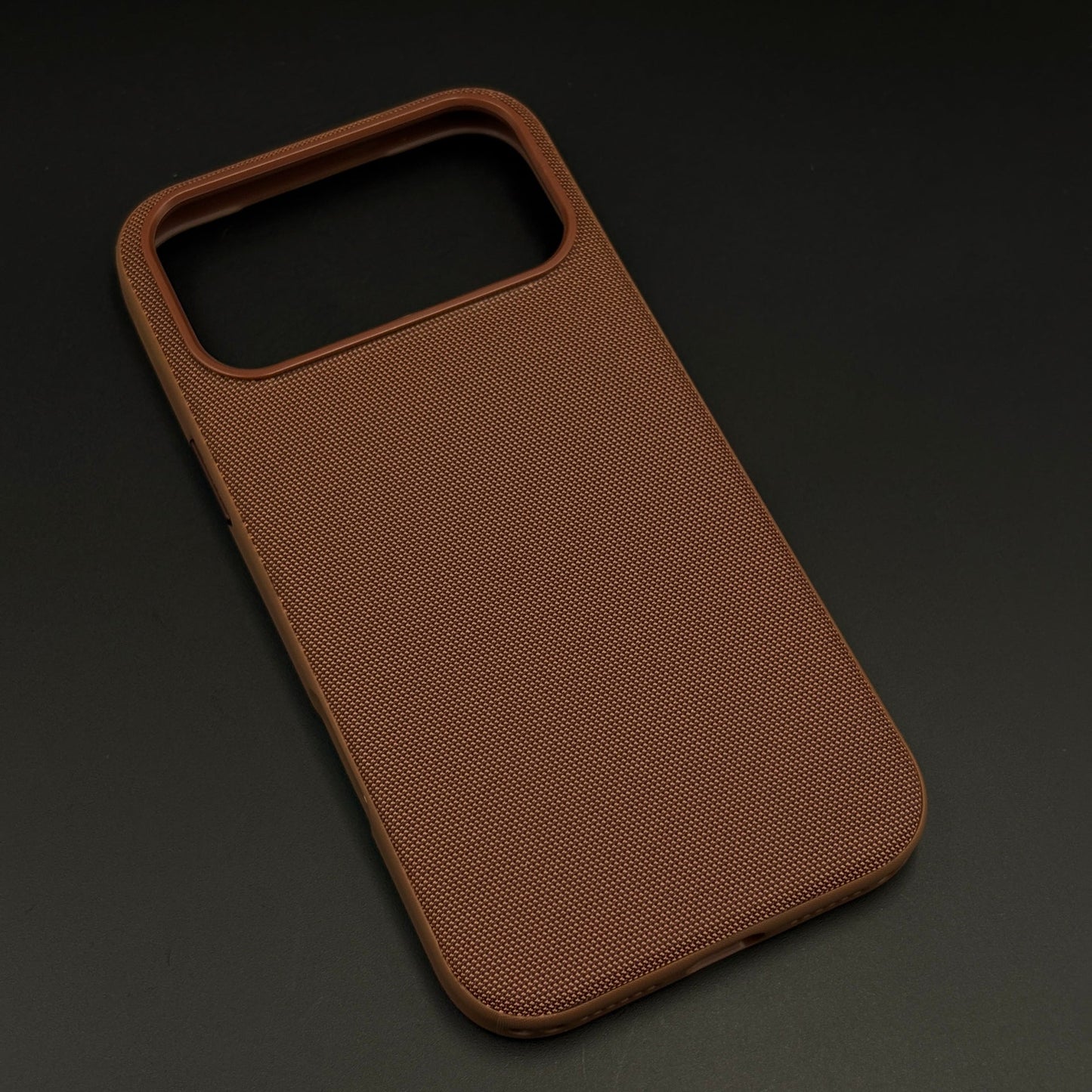 TechWoven Mobile Case Cover with Hidden MagSafe for iPhone 17 Series