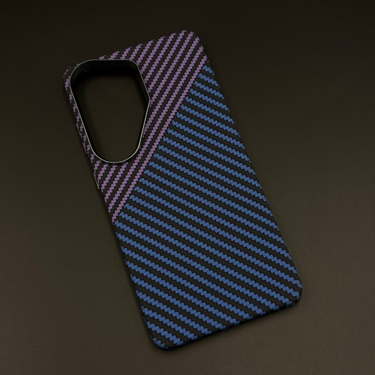 Violet Blue Split Carbon Fibre Hidden MagSafe Mobile Case Cover for Samsung Galaxy S26 Ultra