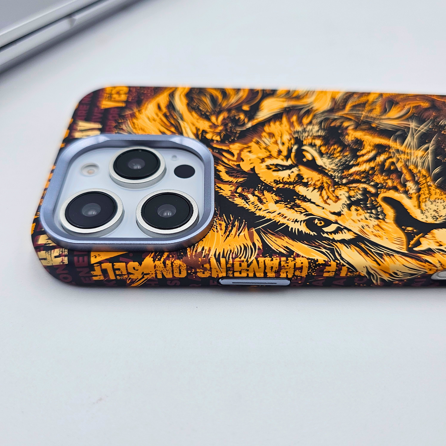 iPhone Series Lion The King Premium Slim Case | Rare Aramid Texture Finish | Real Carbon Fibre Feel | Hidden MagSafe