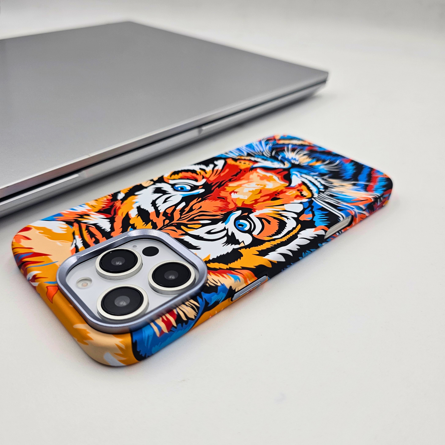 iPhone Series Tiger Premium Slim Case | Rare Aramid Texture Finish | Real Carbon Fibre Feel | Hidden MagSafe