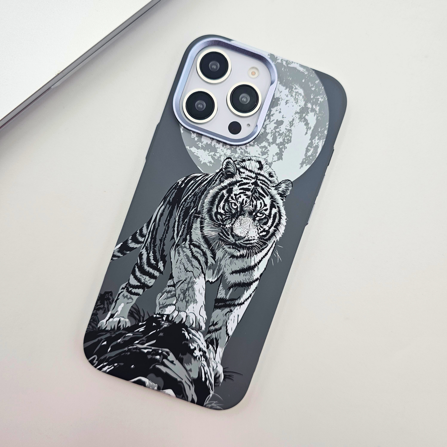 iPhone Series Tiger Grey Premium Slim Case | Rare Aramid Texture Finish | Real Carbon Fibre Feel | Hidden MagSafe
