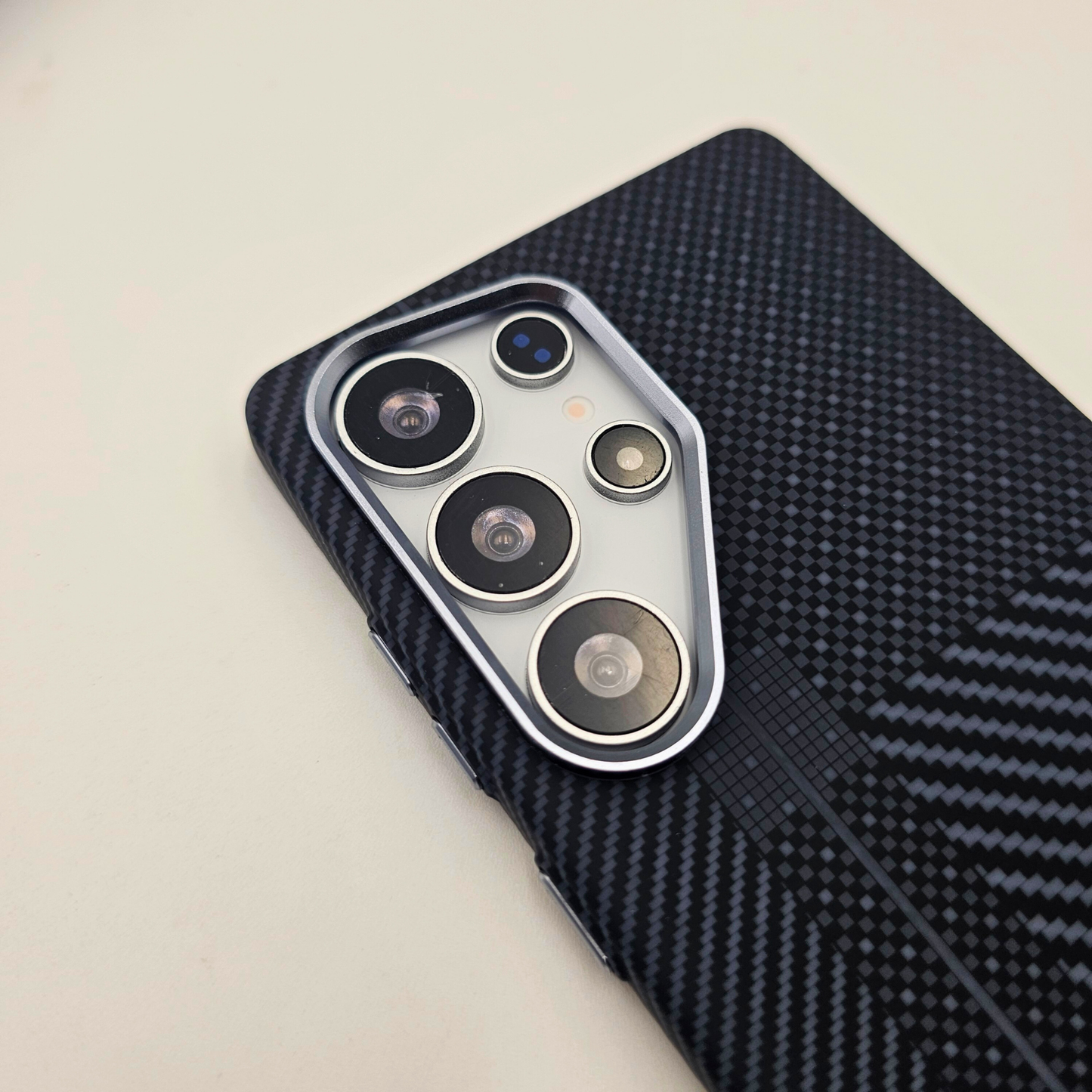 Samsung Galaxy S24 Ultra Black Pattern Premium Slim Case | Rare Aramid Texture Finish | Real Carbon Fibre Feel | Hidden MagSafe