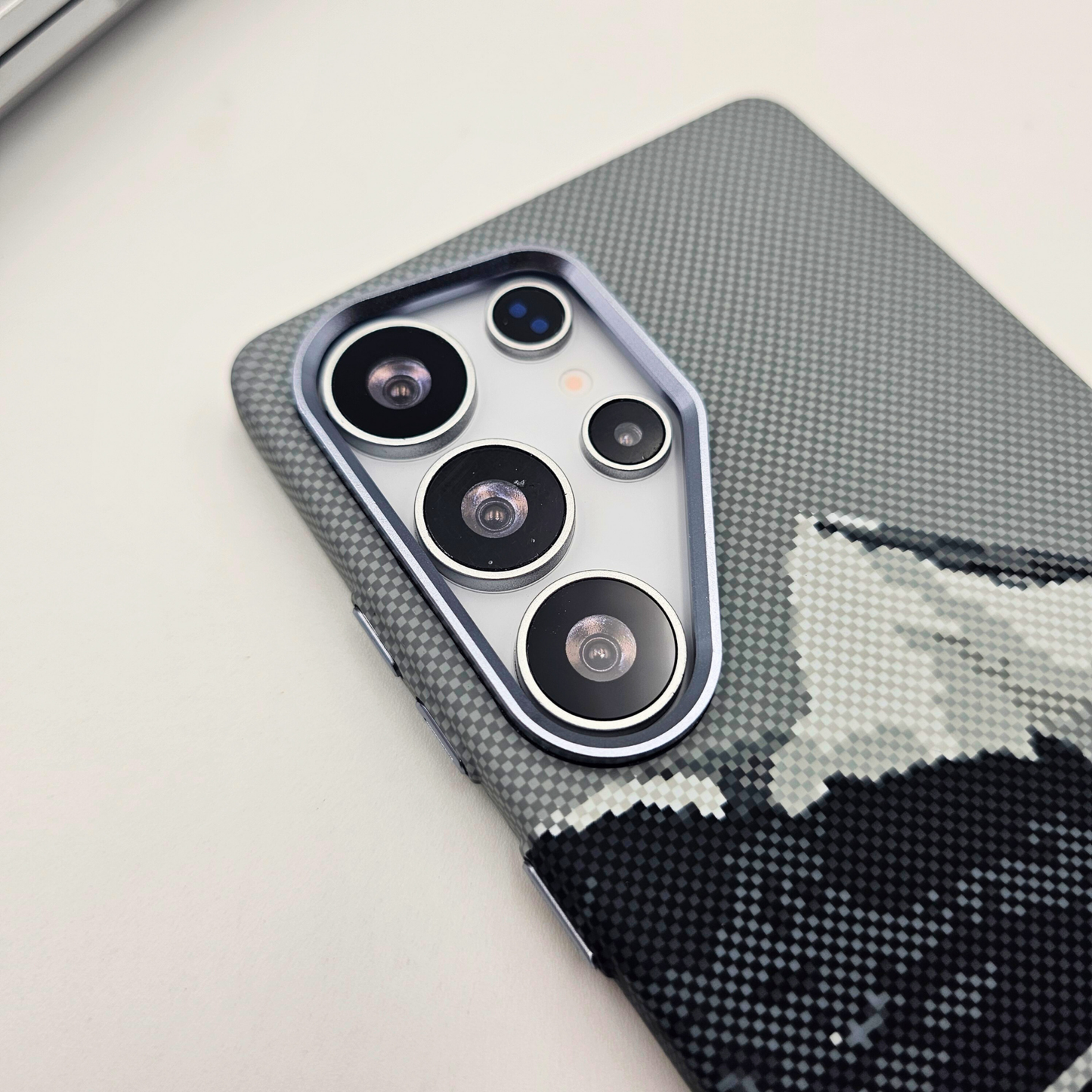 Samsung Galaxy S24 Ultra Mountain Premium Slim Case | Rare Aramid Texture Finish | Real Carbon Fibre Feel | Hidden MagSafe