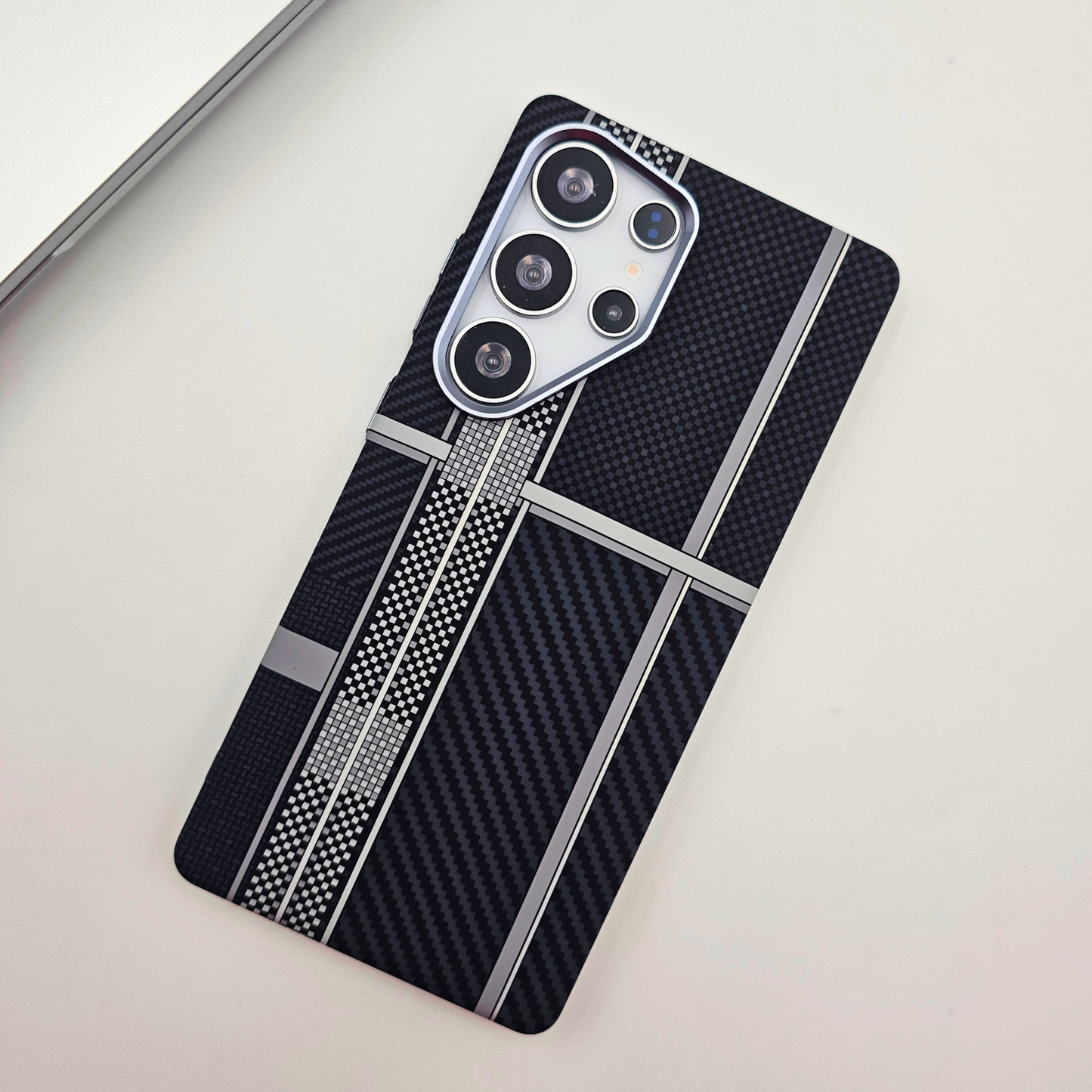 Samsung Galaxy S24 Ultra Striped Black Premium Slim Case | Rare Aramid Texture Finish | Real Carbon Fibre Feel | Hidden MagSafe