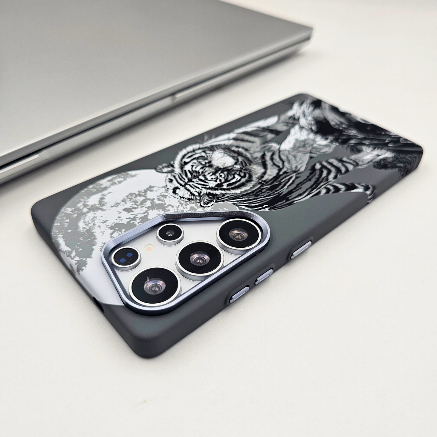 Samsung Galaxy S24 Ultra Tiger Grey Premium Slim Case | Rare Aramid Texture Finish | Real Carbon Fibre Feel | Hidden MagSafe