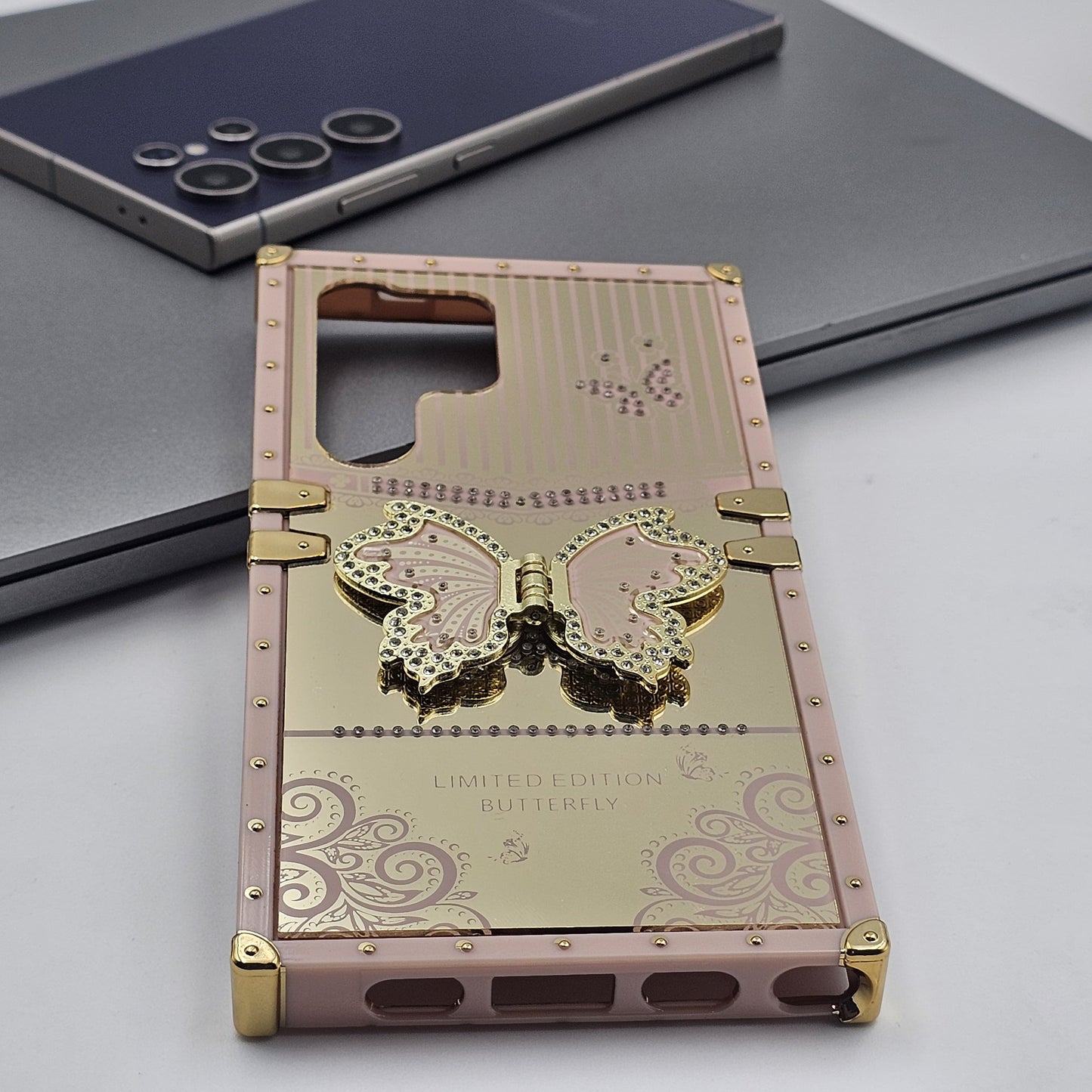 Luxury Butterfly Trunk Case for Samsung Galaxy S24 Ultra | Gold Mirror Finish | Diamond Butterfly