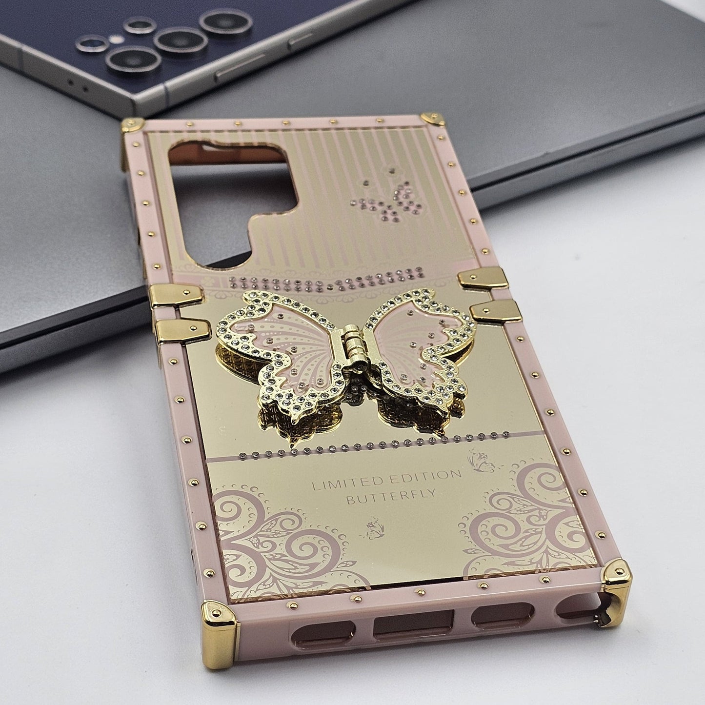 Luxury Butterfly Trunk Case for Samsung Galaxy S24 Ultra | Gold Mirror Finish | Diamond Butterfly