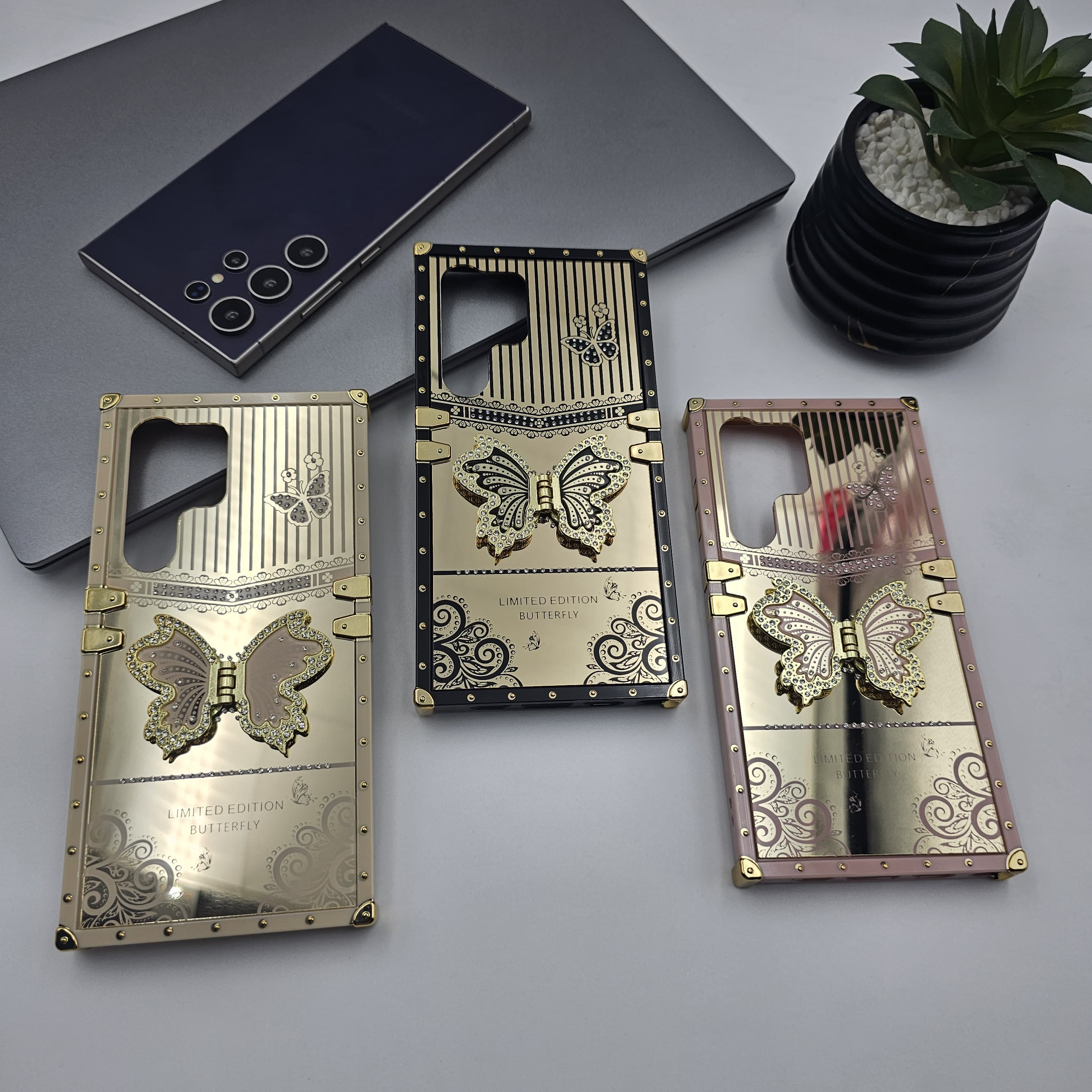 Samsung Galaxy S25 Ultra Butterfly Diamond Shimmer Design Trunk Case