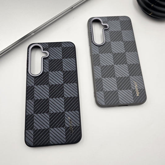 Samsung Galaxy S25 Carbon Fibre Checks Pattern Slim Case