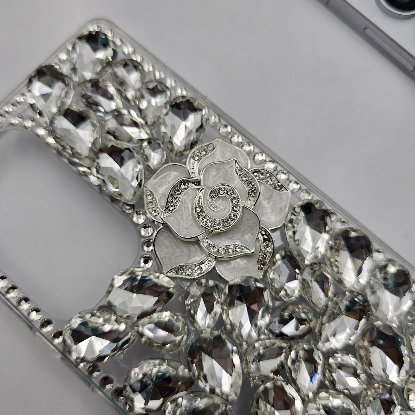 Samsung Galaxy S25 Ultra Lotus Floral Rhinestone Diamond Case