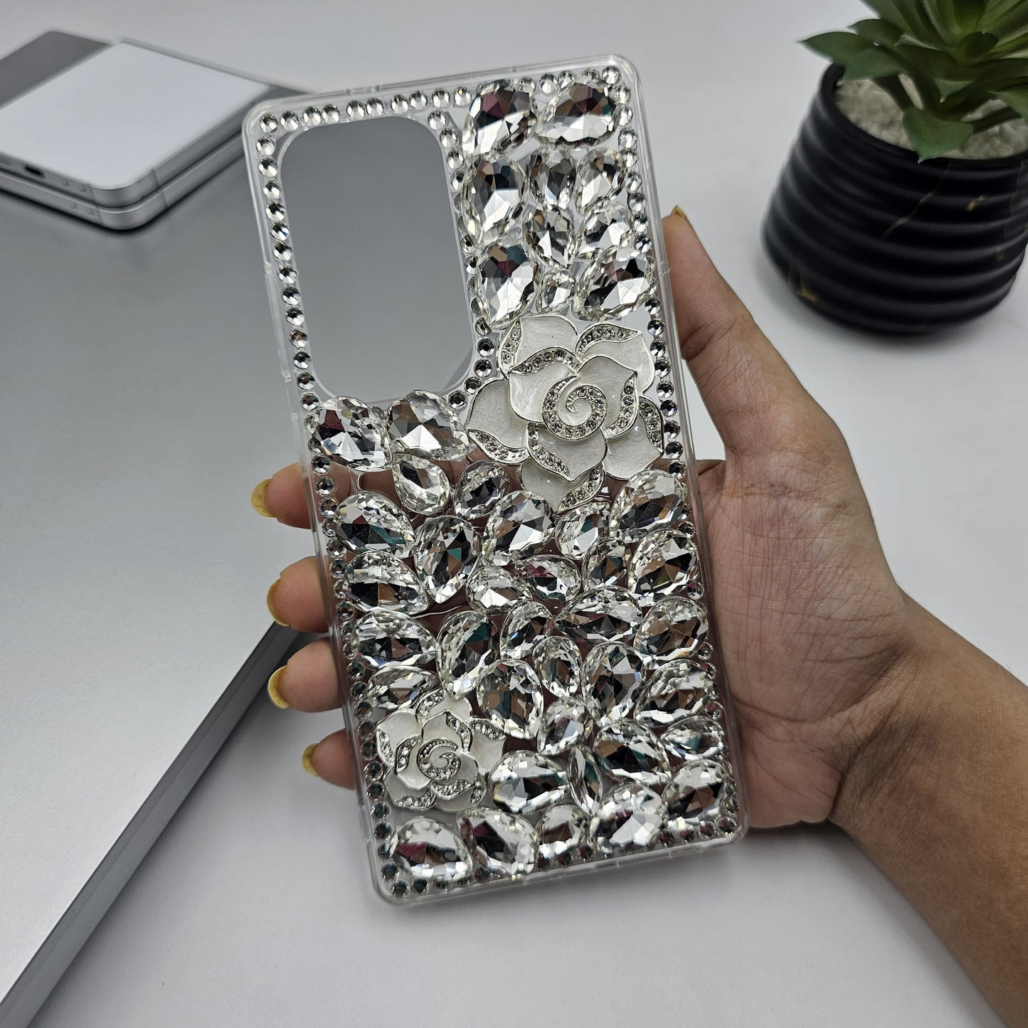 Samsung Galaxy S25 Ultra Lotus Floral Rhinestone Diamond Case