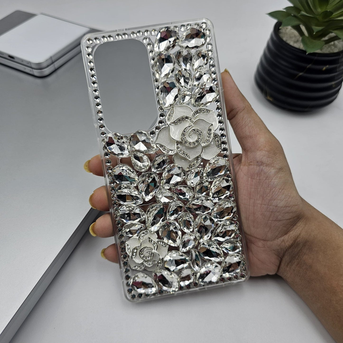 Samsung Galaxy S25 Ultra Lotus Floral Rhinestone Diamond Case