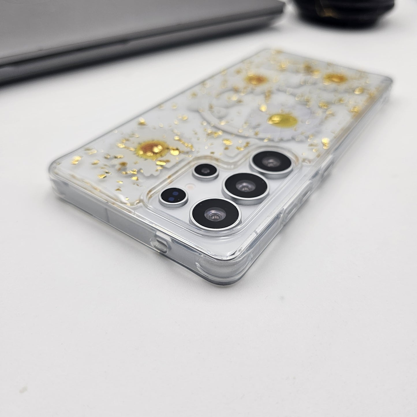 Samsung Galaxy S25 Ultra Floral Non Yellow Glitter Magsafe Silicone Case