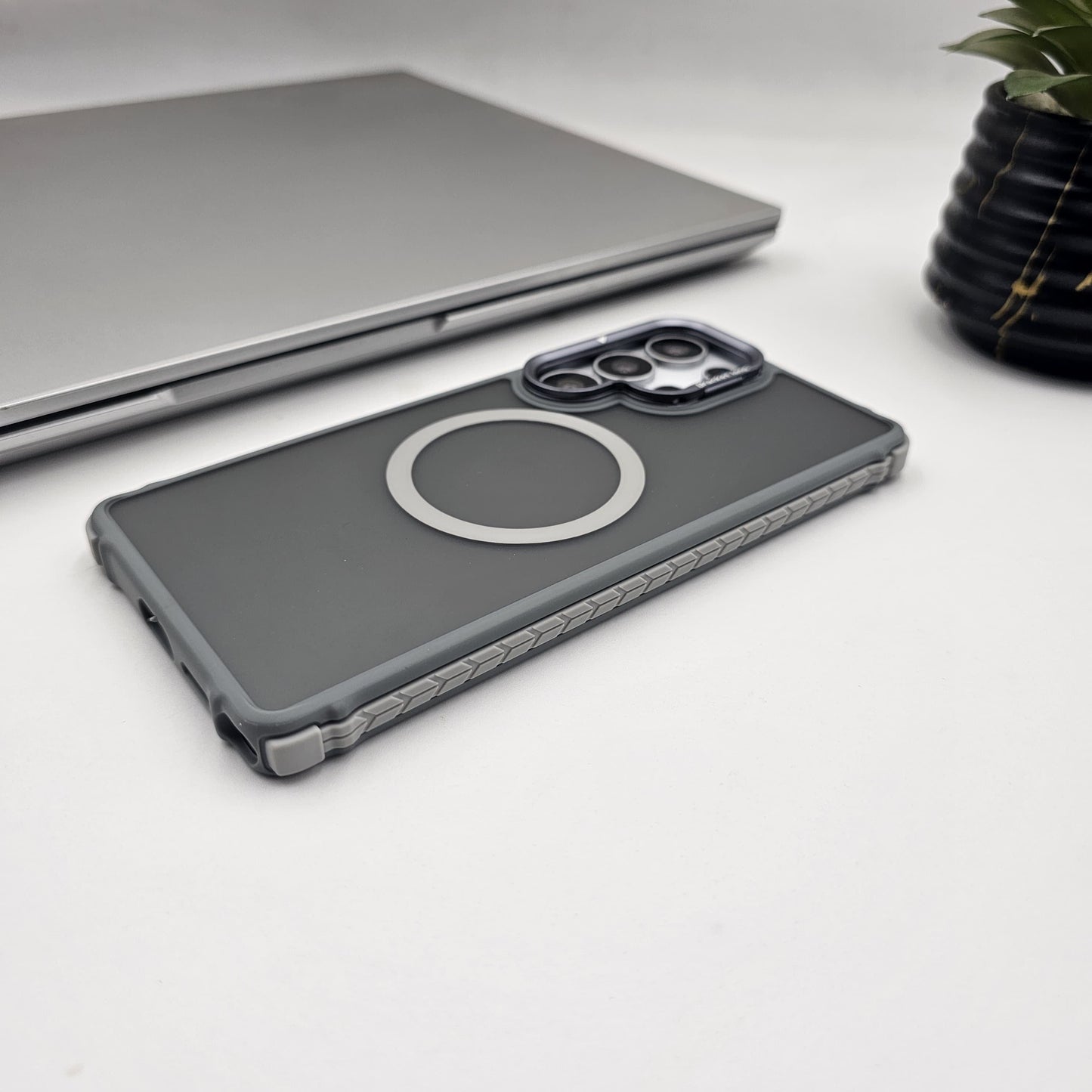 Samsung Galaxy S25 Ultra Aluminium Alloy Smoke Magsafe Bumper Case