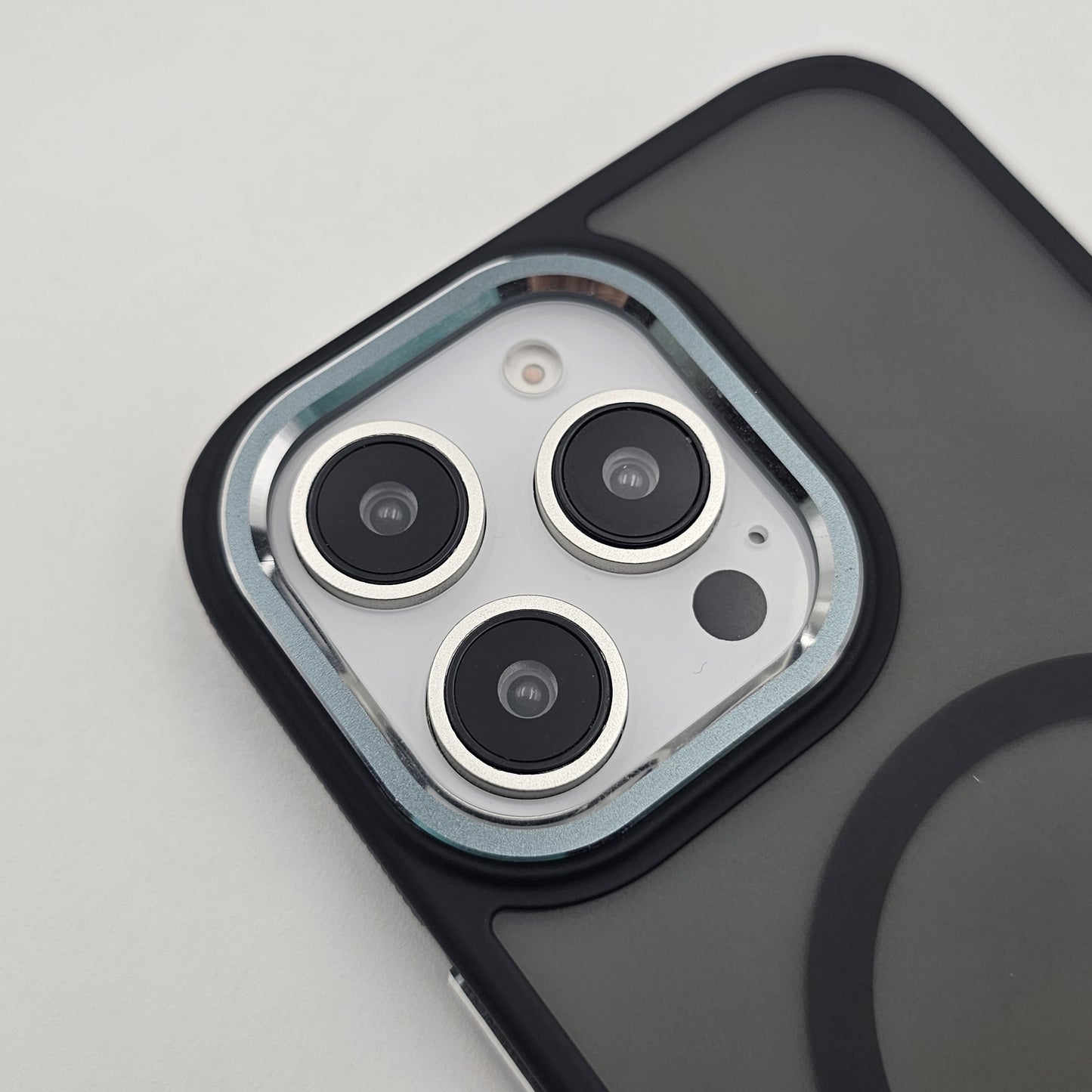 iPhone Smokey Magnetic Magsafe Case Metal Camera Bump