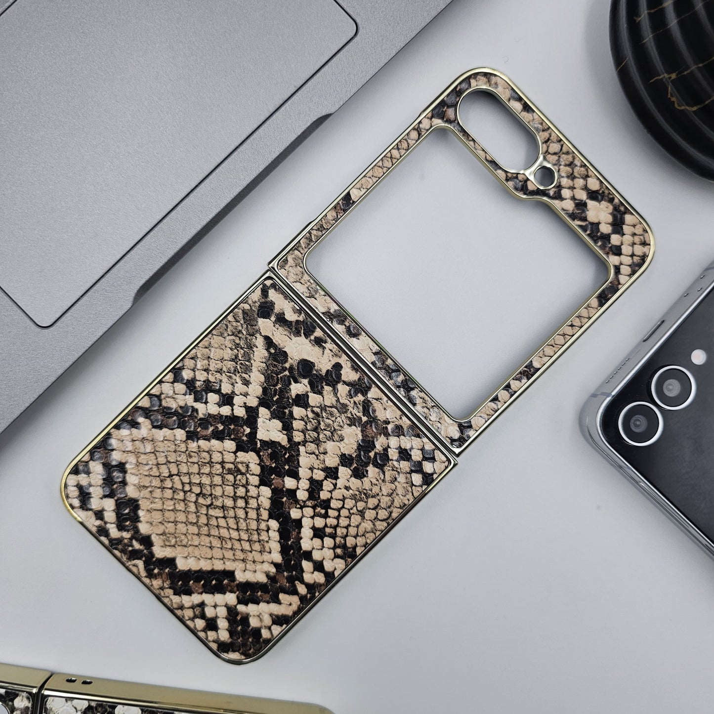 Samsung Galaxy Z Flip 6 Snake Pattern Feel Texture Design Case