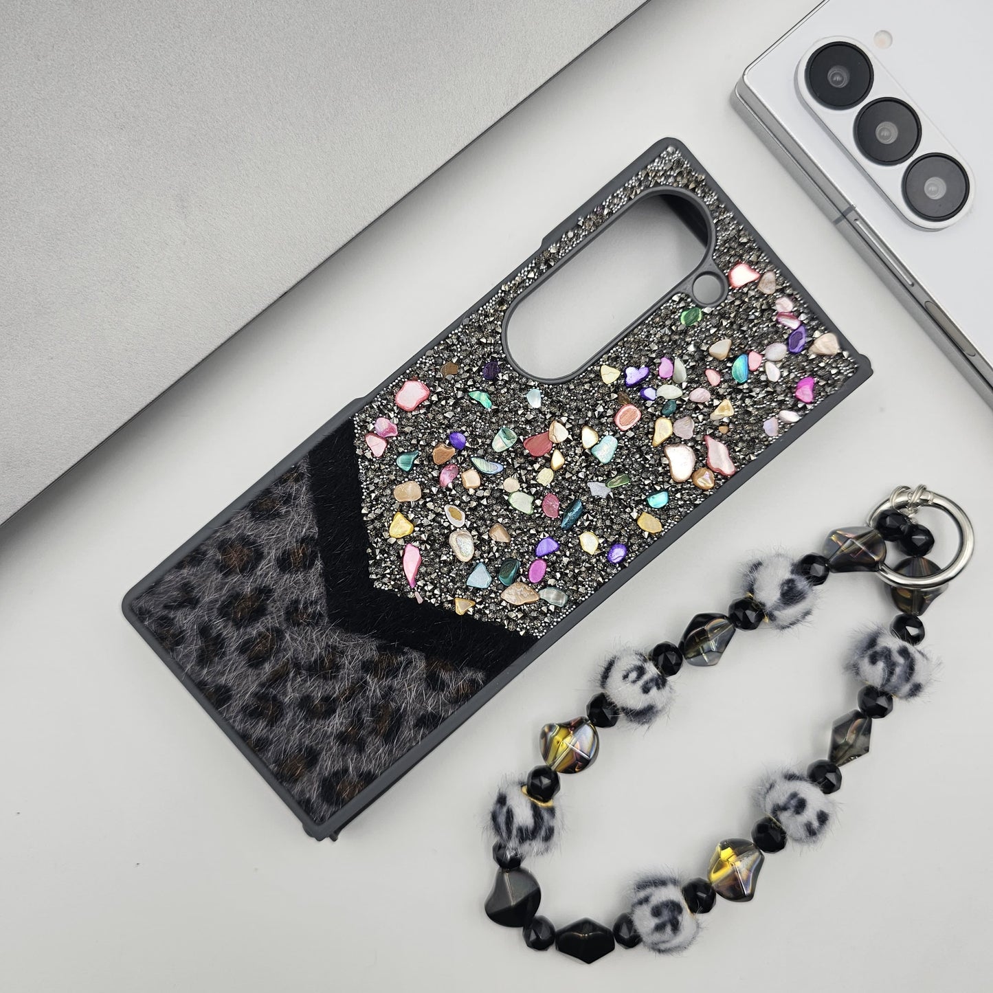 Samsung Galaxy Z Fold 6 Rhinestone Leopard Soft Fur Wristband Sling Case