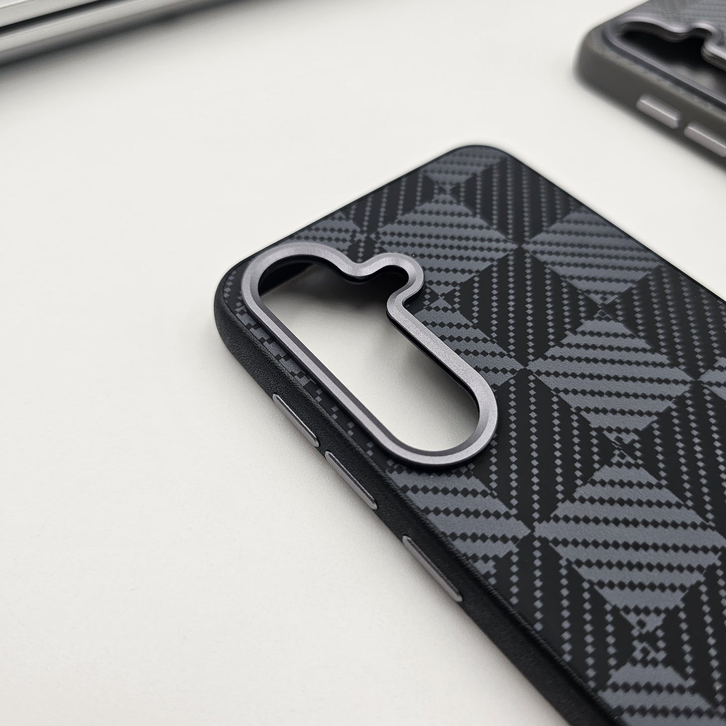 Samsung Galaxy S24 Carbon Fibre Checks Pattern Slim Case