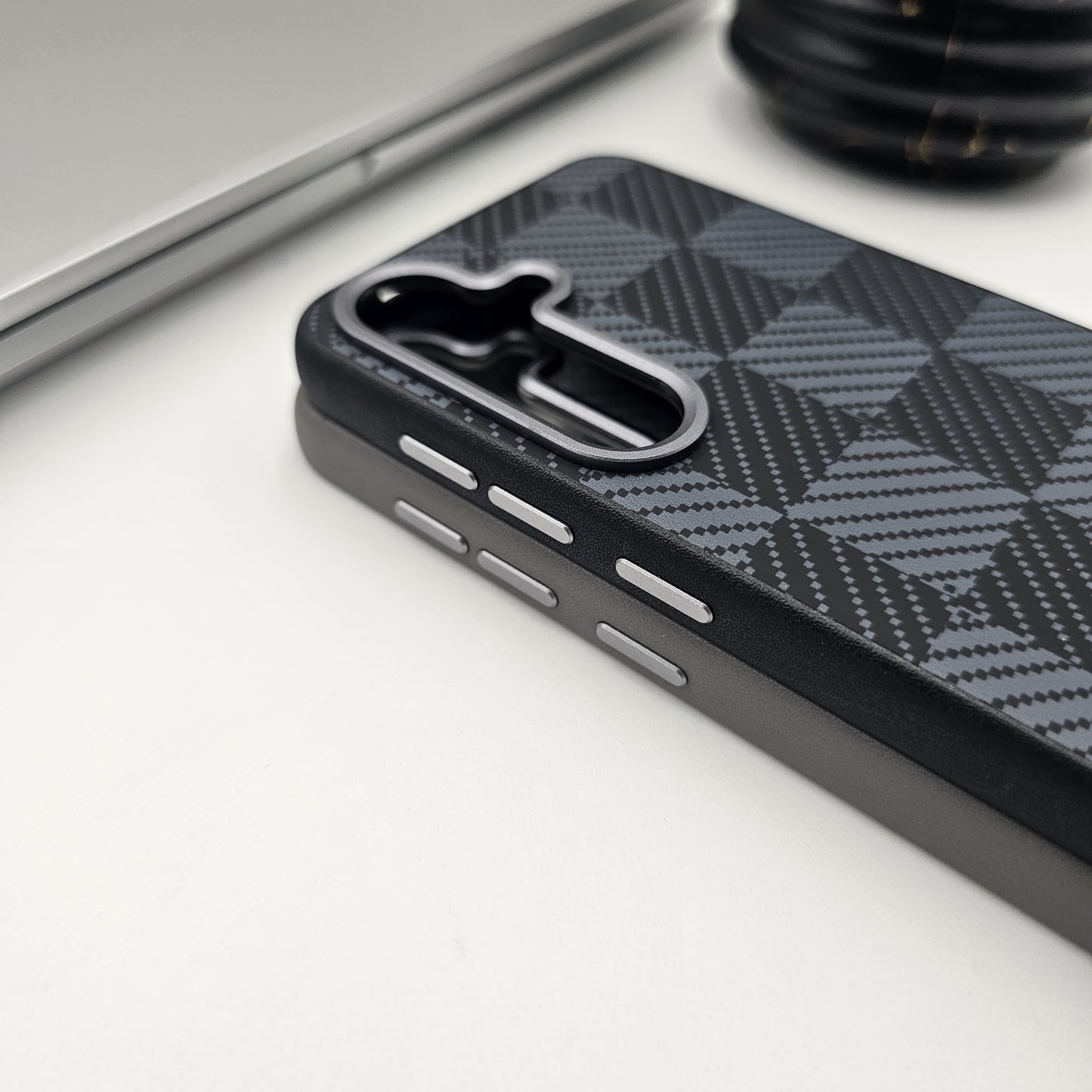 Samsung Galaxy S24 Carbon Fibre Checks Pattern Slim Case